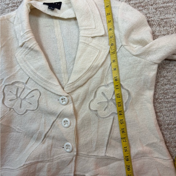 Tribal Cream Blazer with Embroidered Floral Design - Picture 13 of 16